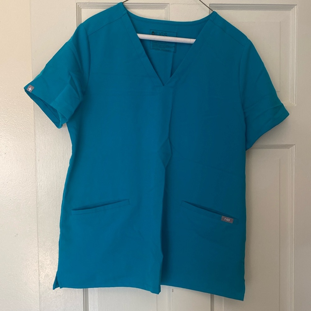 Figs like new scrub top